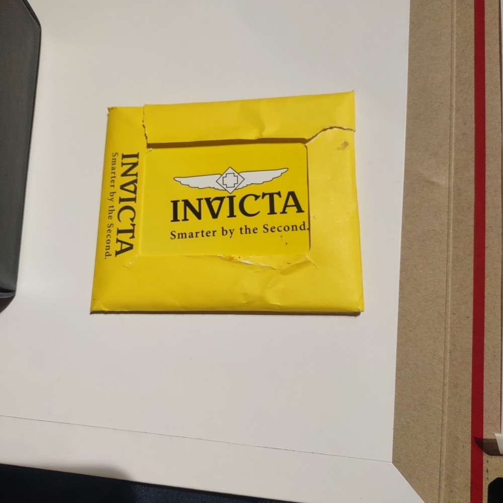Elevate your style with the stunning Invicta Seahunter watch. - Picture 4 of 6
